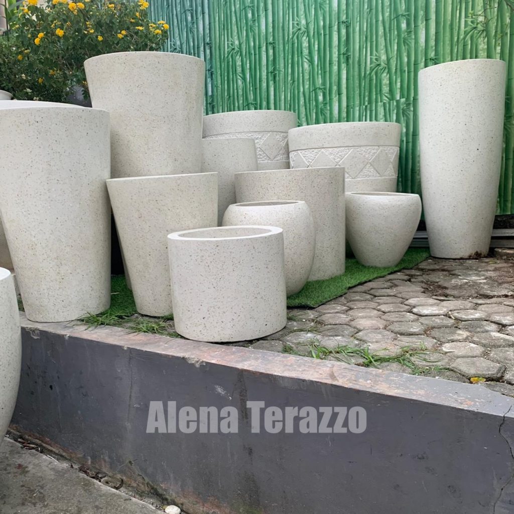 Pot Teraso putih Banyak Pilihan