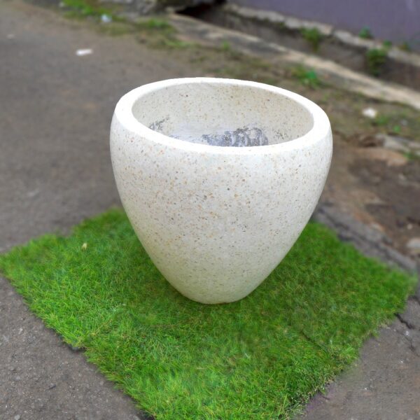 Pot Terrazzo Tipe Telur - Image 3